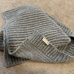 PBK metallic chenille baby blanket